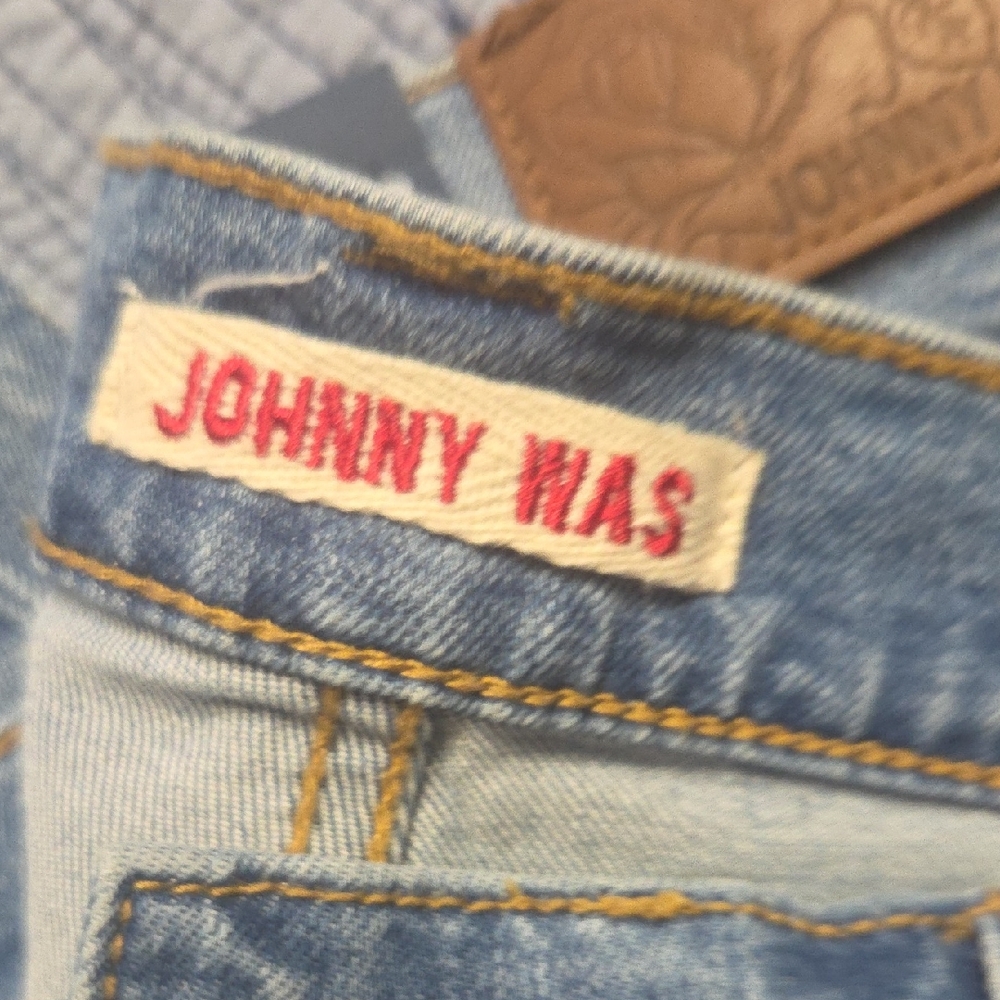 new with tags Johnny Was Blue High Rise embroidered Jeans